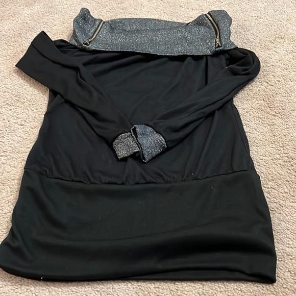 Women’s black long sleeve off the shoulder top size Large - Picture 1 of 4